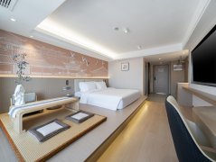 中高端轻奢赛道成